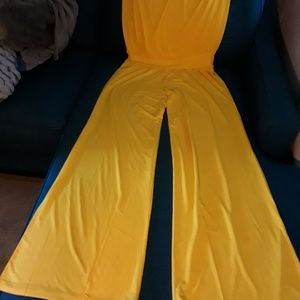 Carmen Marc valvo jumpsuit cover up on size.XL,